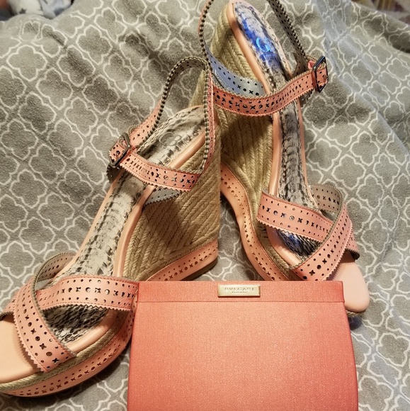 Gianni Bini Wedges - Picture 2 of 5